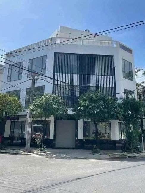 Nhà Phố Lô Góc Lê Thánh Tôn, Tuy Hòa 100m² - Mặt tiền kinh doanh đắc địa!