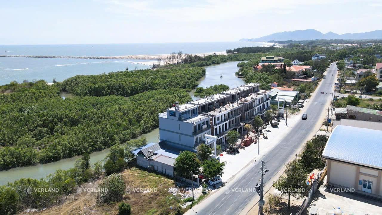 Villa Lộc An Đất Đỏ - 200m² Full Thổ Cư, Giá 12 Tỷ - Sổ Hồng Sẵn Sàng