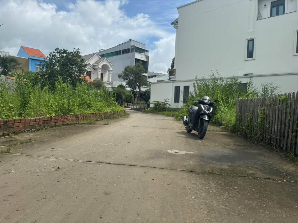 Bán Nền KDC Hồng Phát, Ninh Kiều - 94m² Giá 1.35 Tỷ, Sổ Đỏ Rõ Ràng