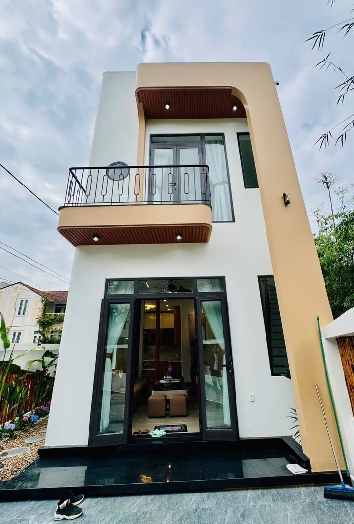 Nhà 2 Tầng Full Nội Thất - 100m² - Thuận Hóa, Huế - Sổ Hồng Hoàn Công