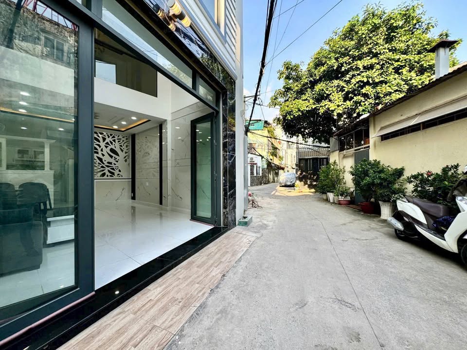 Nhà riêng Hoàng Hoa Thám, Bình Thạnh 40m² - Xe hơi đậu sát bên!