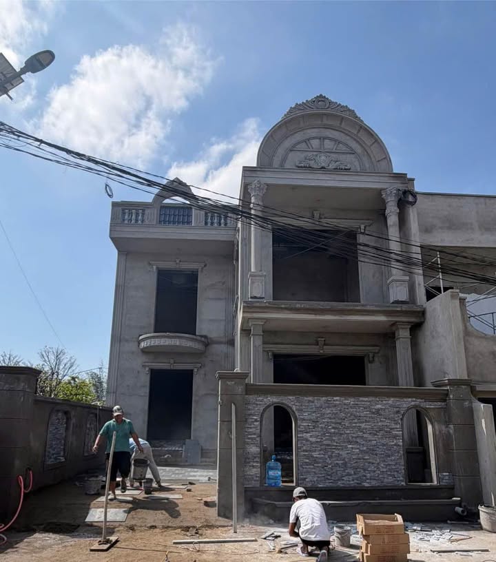 Nhà Phố Thuỷ Xuân, Huế: 107m² - 3PN - Sổ Hồng, Sẵn Sàng Đón Chủ Mới