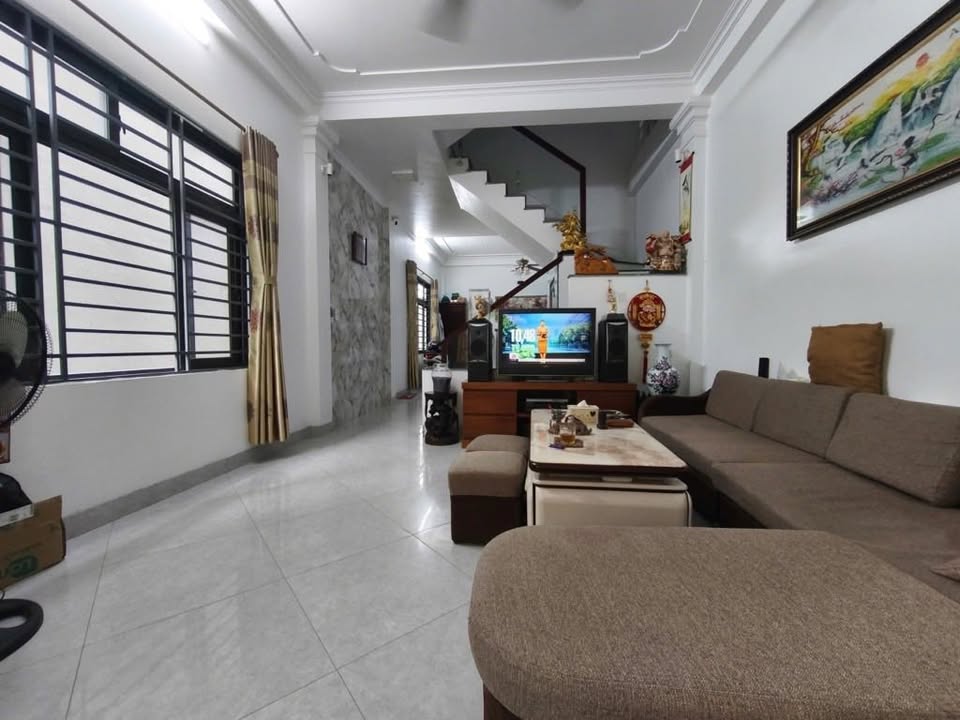 Nhà Phố Ngọc Thụy 50m² - 12 Tỷ - Ô Tô Tránh, Kinh Doanh Đỉnh Cao