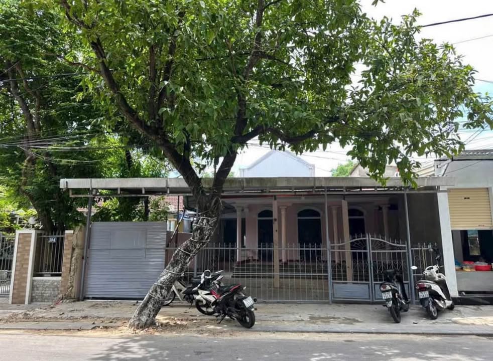 Mặt Tiền Kinh Doanh Thạch Hãn, Huế - 220m² Hướng Tây Bắc - Sẵn Sàng Đầu Tư