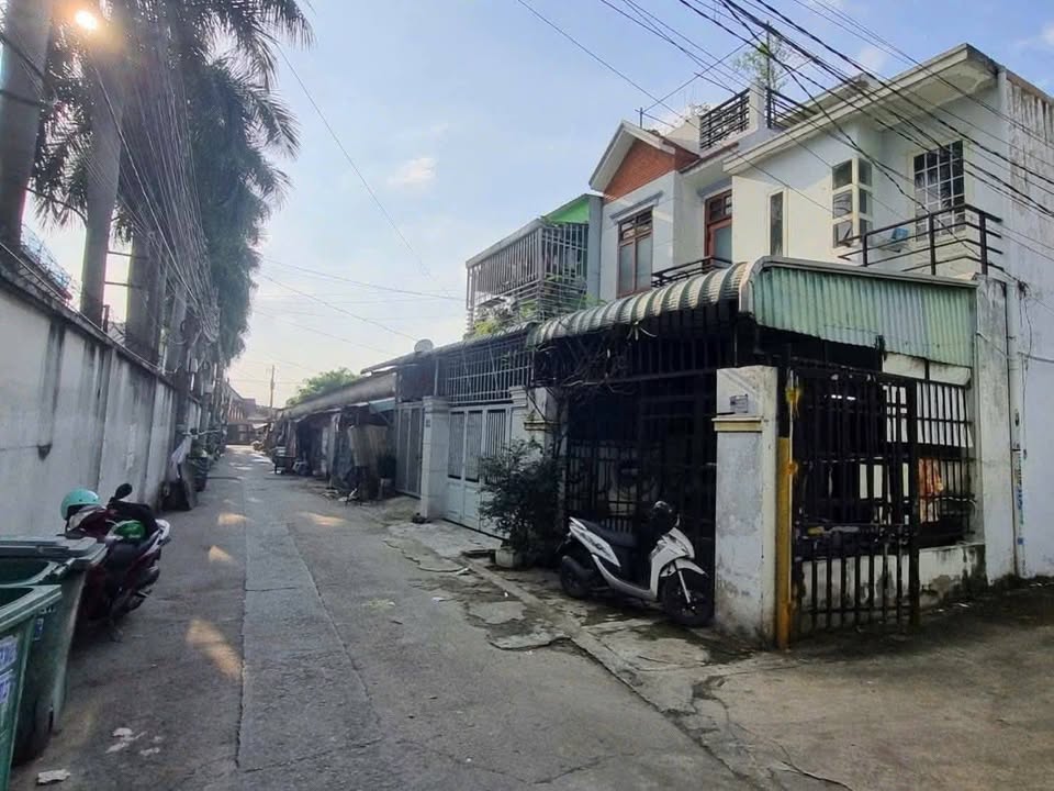 Nhà Lô Góc 2 Mặt Tiền Thuận Giao 21, 61m², 3PN - Giá 2.95 Tỷ