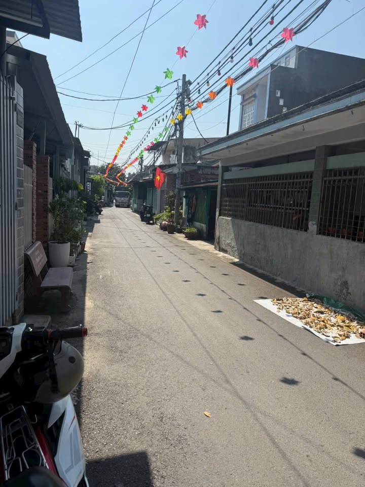 Nhà 1 Trệt 1 Lầu Hóc Môn 33m² - 1.45 Tỷ, Gần Nhà Thờ Bùi Môn