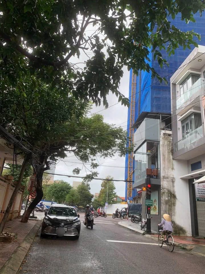 Nhà mặt tiền Phó Đức Chính Quy Nhơn 43m² giá 5.5 tỷ - Vị trí đắc địa!