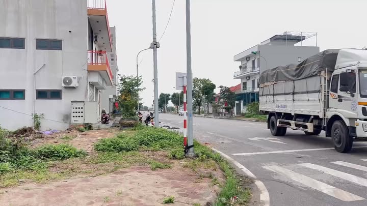 Đất nền Tứ Minh, Hải Dương 120m² - Sổ đỏ chính chủ, mặt tiền 8m!