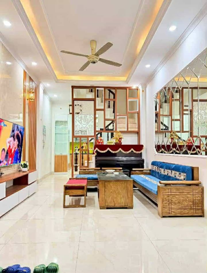 Bán Gấp Nhà Phố 35m² Hà Đông - 9.8 Tỷ, 5 Tầng, Ô Tô Đỗ Cửa