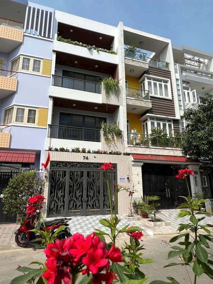 Nhà phố Cao Đức Lân Quận 2 80m² 23.8 tỷ - Mặt tiền kinh doanh đắc địa!