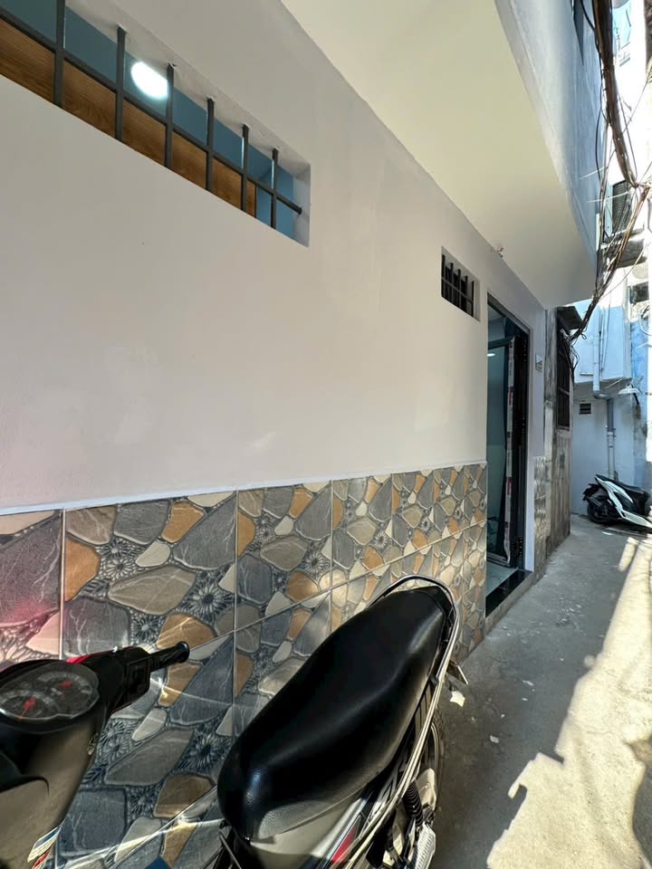 Nhà riêng P12 Q8 18m² - Sẵn sàng ở ngay, giá 1.68 tỷ!