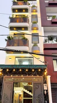 Nhà Mặt Tiền Tân Chánh Hiệp Q12 - 64m² Có Thang Máy - Giá 9 Tỷ