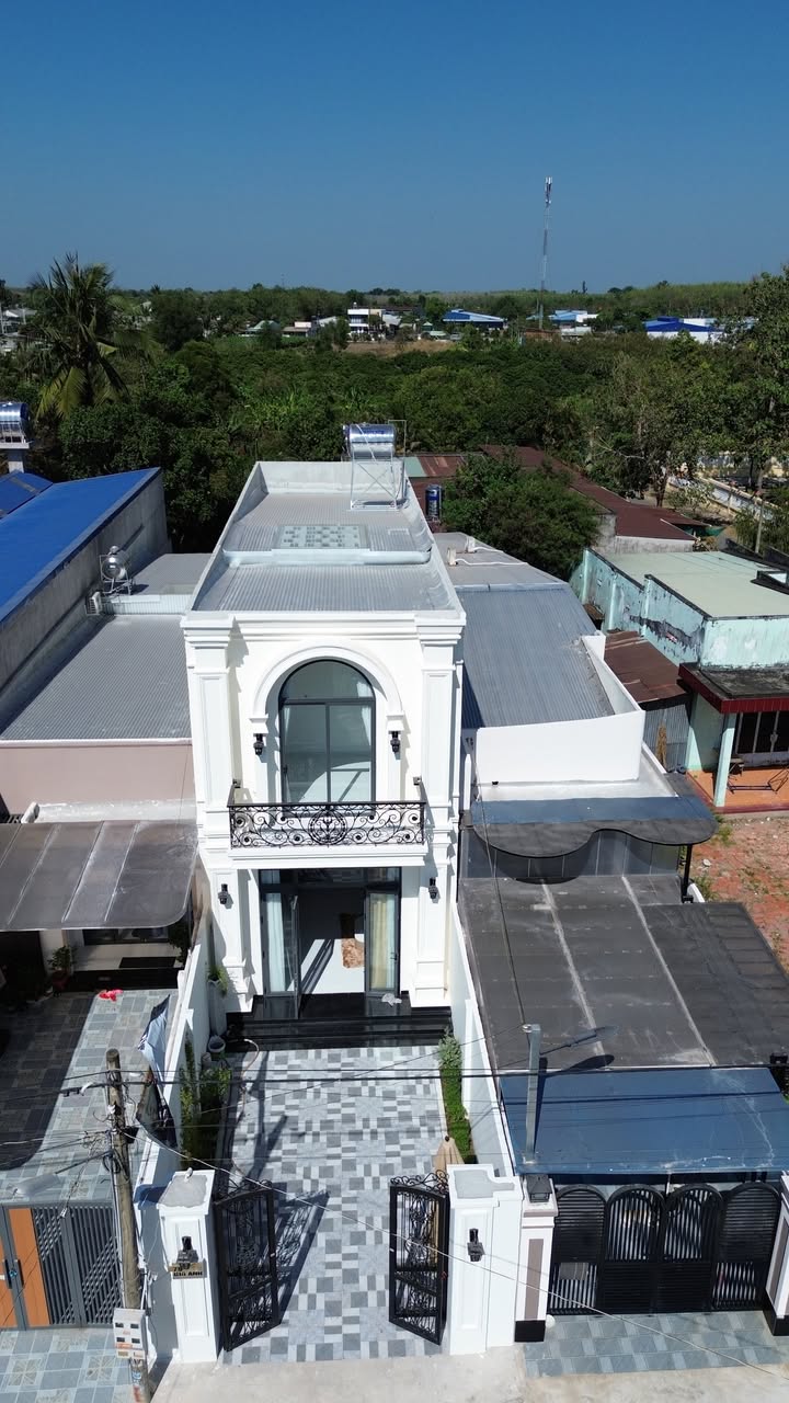 Nhà Lầu Hiện Đại Full Nội Thất P. Long Hoa, TX Hòa Thành - 2.55 Tỷ