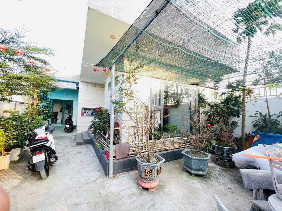 Bán Nhà Riêng Long Hải 225m² Giá 1.3 Tỷ - Vị Trí Đẹp Giá Tốt Hiếm Có