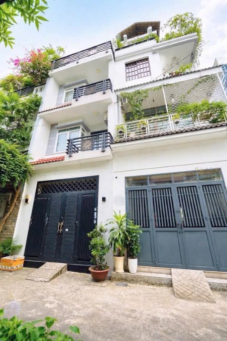 Nhà 3 Tầng Quận Tân Phú 56m² - Hẻm Ô tô Vào Tận Nhà!