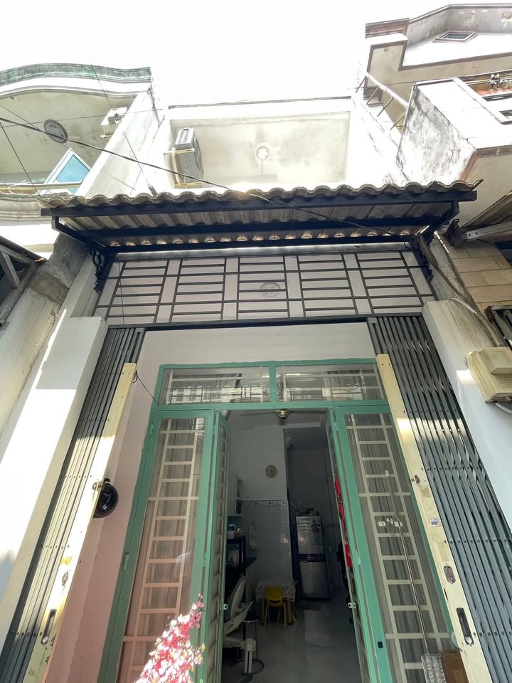 Nhà riêng Quận Bình Tân 24m² - Sẵn sàng ở ngay, tặng nội thất!