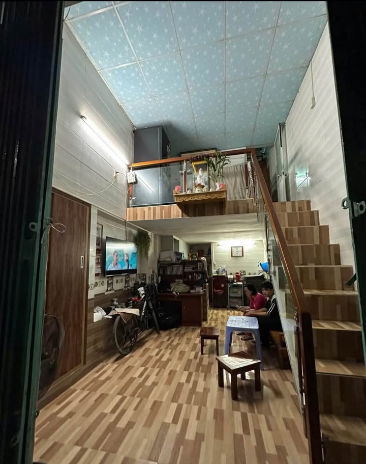 Nhà Mặt Tiền Kinh Doanh 30m² - Sát Chợ Hải Phòng, Đà Nẵng - Giá 2.x Tỷ