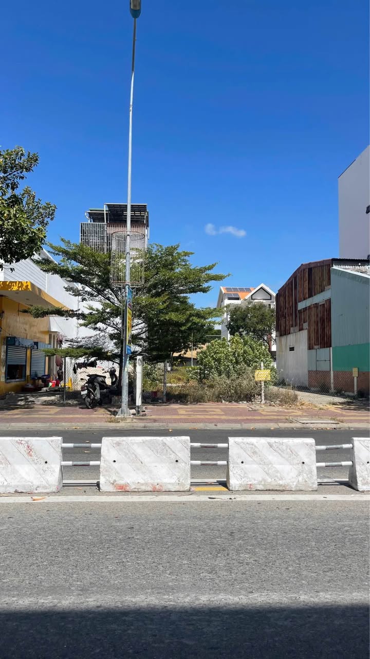 Đất nền Trần Nhân Tông 180m² - Sổ đỏ chính chủ!