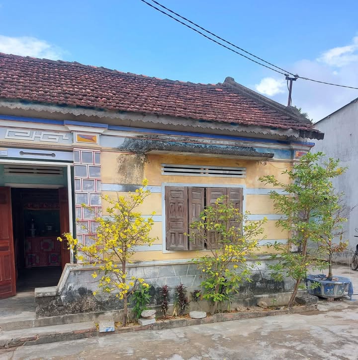 Nhà riêng Thị trấn Đăk Đoa 300m² - Sổ đỏ chính chủ, vị trí đẹp!