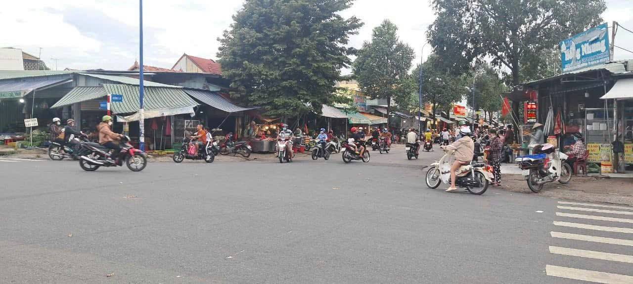 Nhà Mặt Tiền Chợ Mỹ Phước 3, Bình Dương - Kinh Doanh Sầm Uất 5x30m