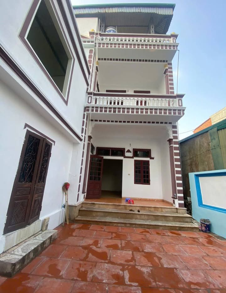 Nhà 3 Tầng Đông Anh 90m² - Sẵn sàng ở ngay, đón Tết!