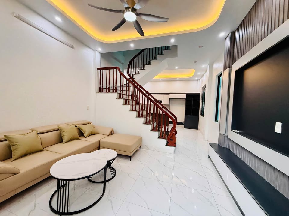 Nhà 46m² Phú Khánh, Thái Bình - 3PN, Sổ đỏ, Ô tô tránh, Giá 2.7 tỷ