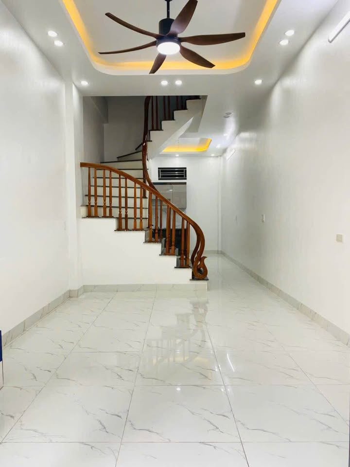 Bán nhà 3 tầng Phường Bồ Xuyên 40m² giá 2 tỷ - Vị trí đẹp hiếm có!