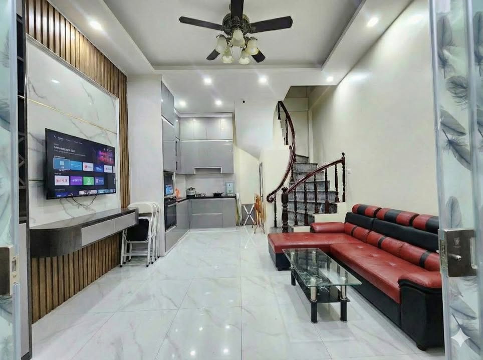 Nhà 25m² Nguyễn Đức Cảnh, Hoàng Mai - 5 Tầng, 4PN, Sẵn Sàng Ở Ngay