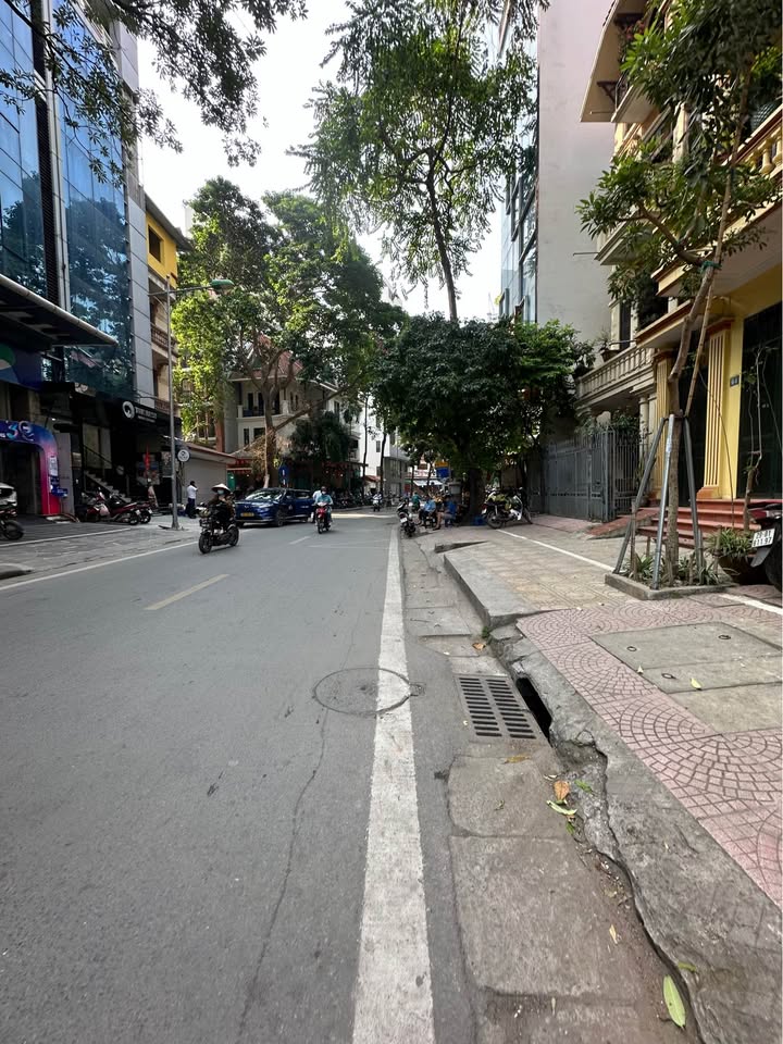 Nhà Trần Quang Diệu 55m² 5 Tầng - 19.1 Tỷ - Kinh Doanh Đắc Lợi