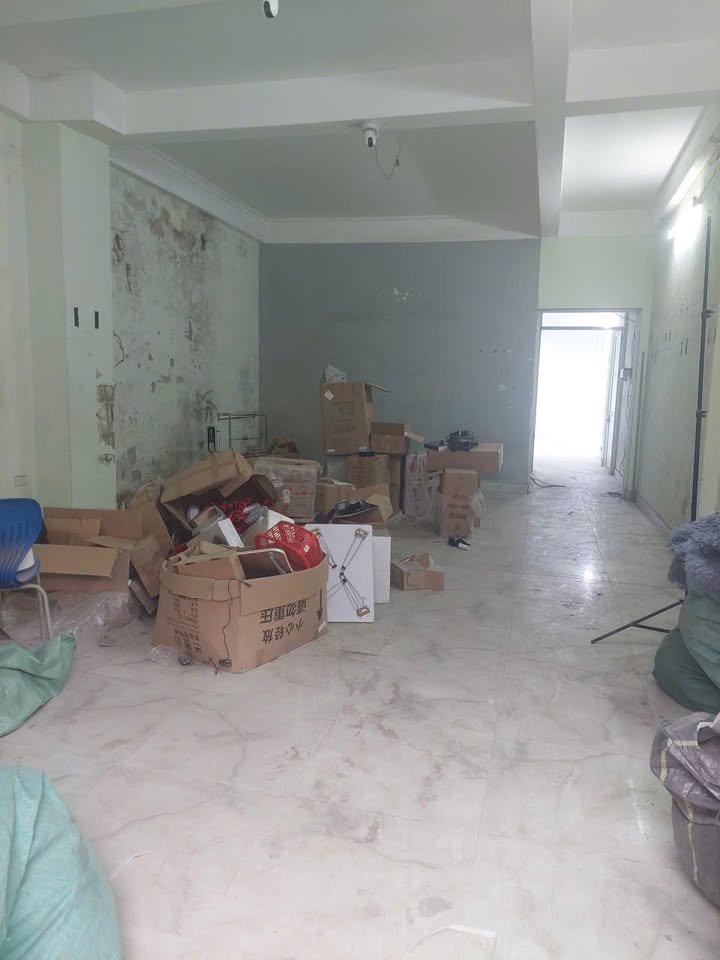 Nhà Riêng Phố Khương Hạ Thanh Xuân 180m² - Ô Tô Vào Tận Nhà!