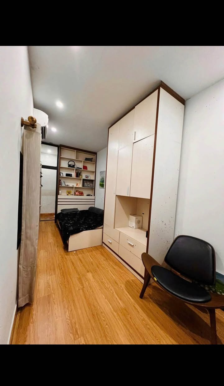 Bán nhà Hồ Sen Lê Chân 20m² giá 1.2 tỷ - Giá tốt hiếm có!