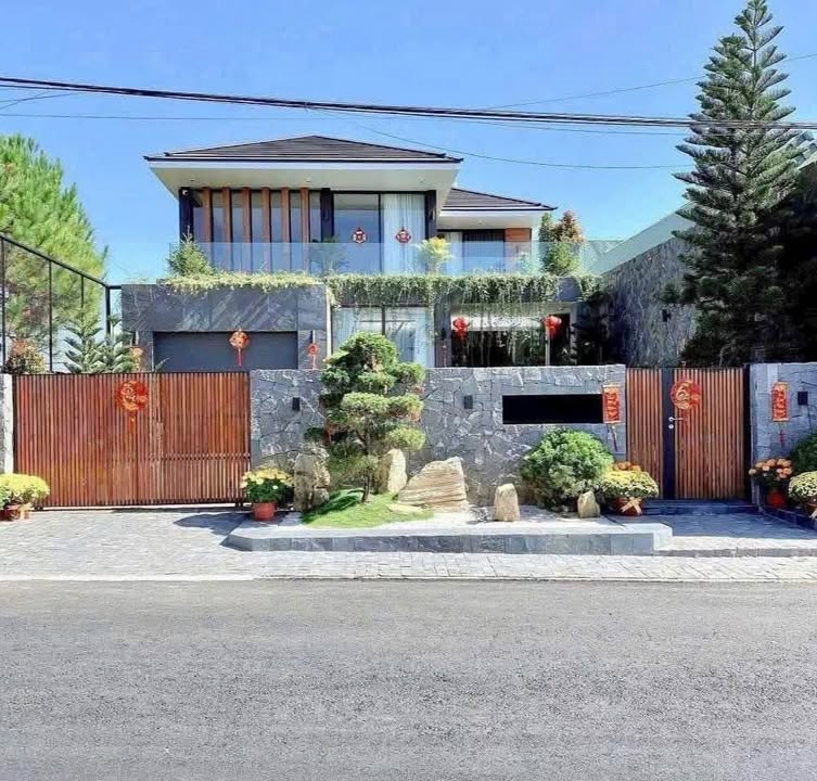 Villa Đẳng Cấp Phường 2 Bảo Lộc 467m² Giá 16 Tỷ - Vị Trí Đắc Địa