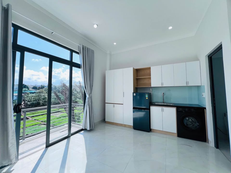 Cho Thuê Căn Hộ 30m² Đặng Văn Ngữ - View Suối Chill, Giá 5 Triệu/Tháng