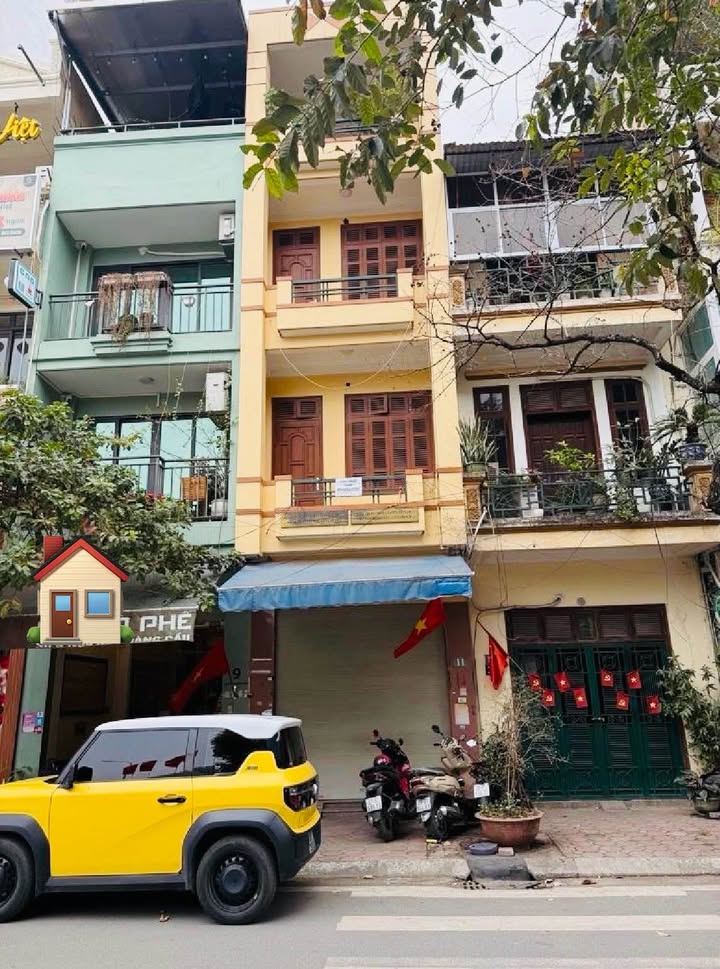 Nhà Mặt Ngõ Hoàng Cầu 75m2 4 Tầng, View Ủy Ban & Vườn Hoa - Giá Thỏa Thuận