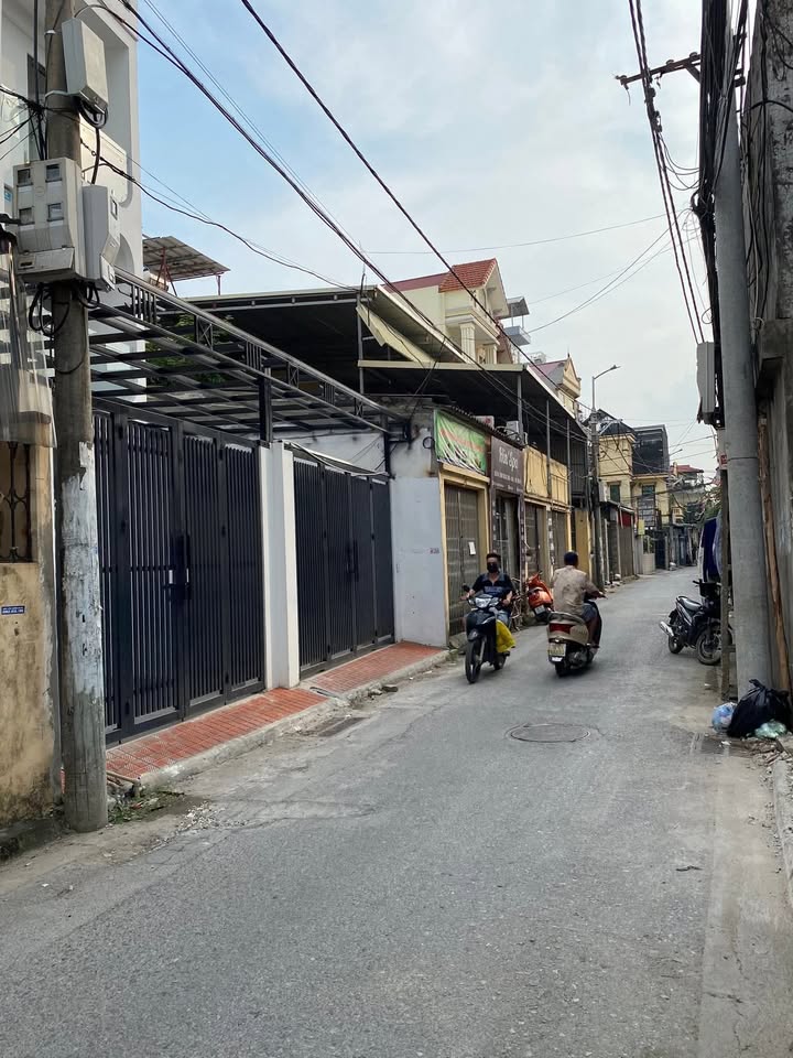 Nhà Phố Hoa Lâm, Long Biên 83m² - Mặt tiền kinh doanh, ô tô tránh