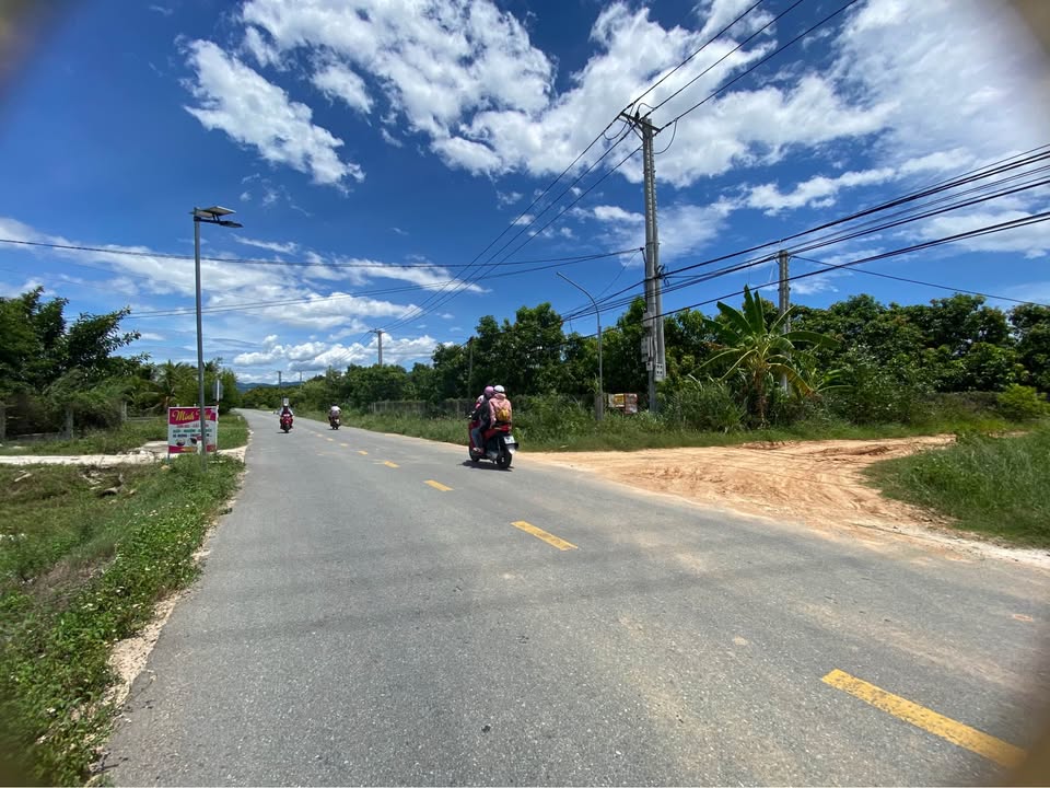 Đất vườn Cam Đức, Cam Lâm 1500m² – Giá đầu tư tốt, tiềm năng sinh lời!