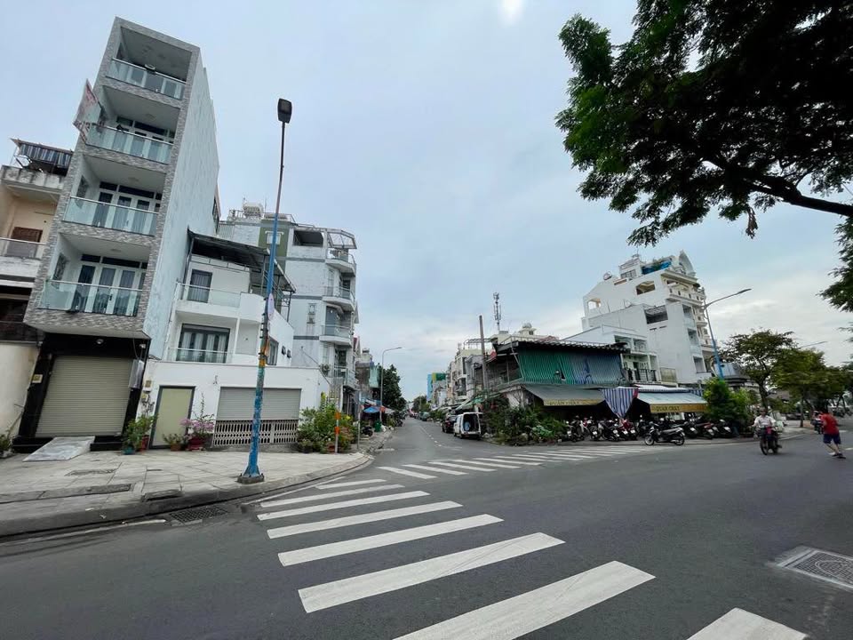 Bán nhà mặt tiền Quận 6 - 42m² giá 4.99 tỷ - Mặt tiền kinh doanh đắc địa!