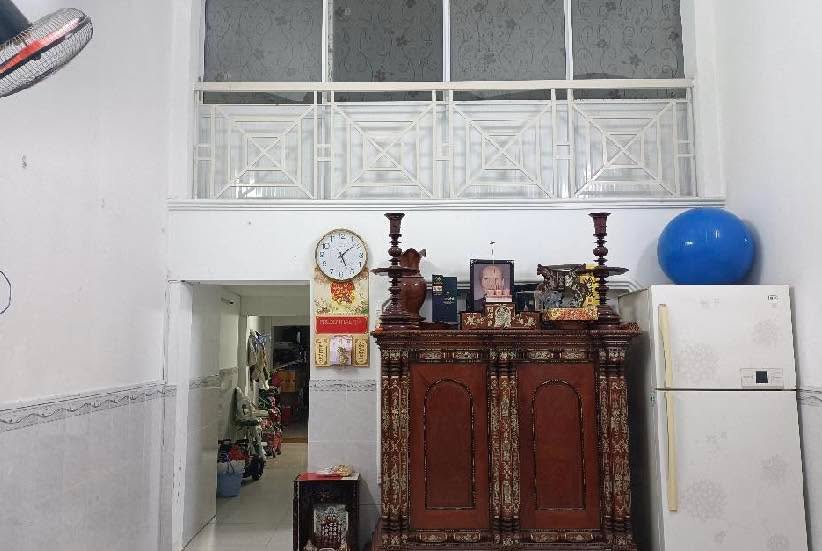 Nhà Dương Bá Trạc Q8 - 4x25m - 4PN - 5.9 Tỷ - Sổ Hồng Riêng