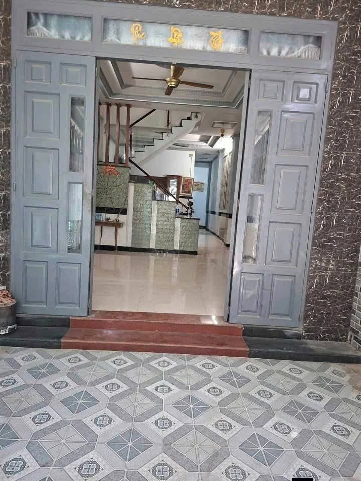 Thuê nhà riêng Dĩ An 100m² giá 8 triệu - Sân ô tô, 3PN rộng rãi