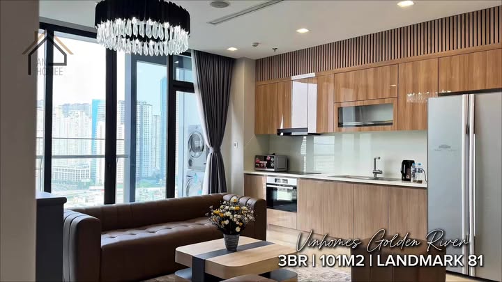 Cho thuê căn hộ Vinhomes Golden River 3PN 101m² view Landmark 81
