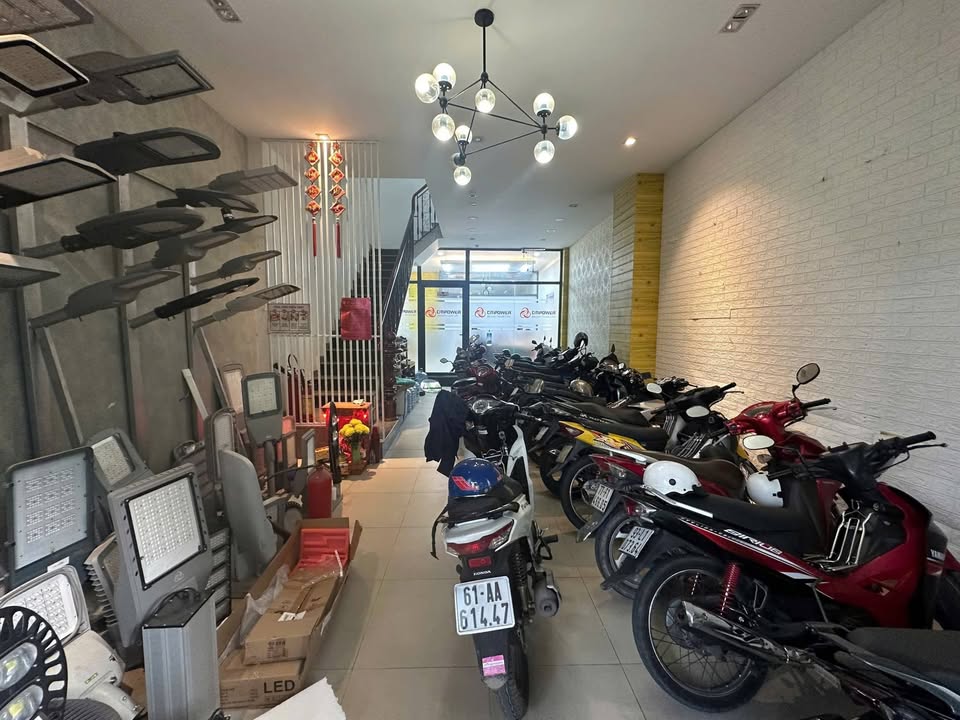 Nhà Trung Tâm Lái Thiêu 100m² - 4 Tầng Hướng Tây - Giá 7.3 Tỷ