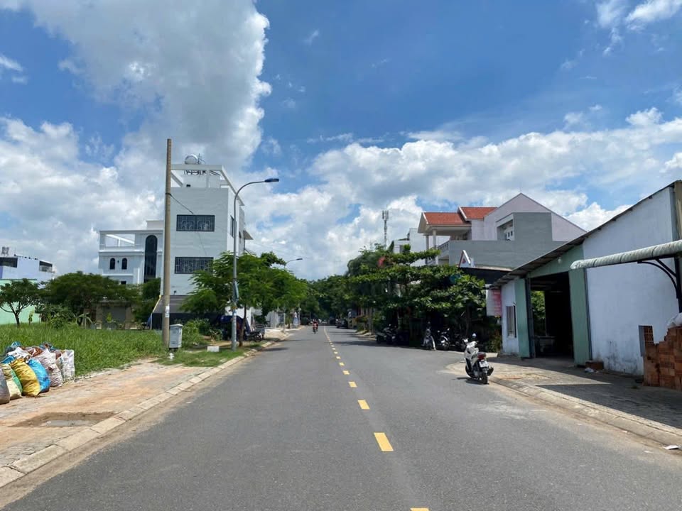 Đất nền mặt tiền đường A4 Đông Tăng Long, TP Thủ Đức - 100.3m² Sổ hồng riêng