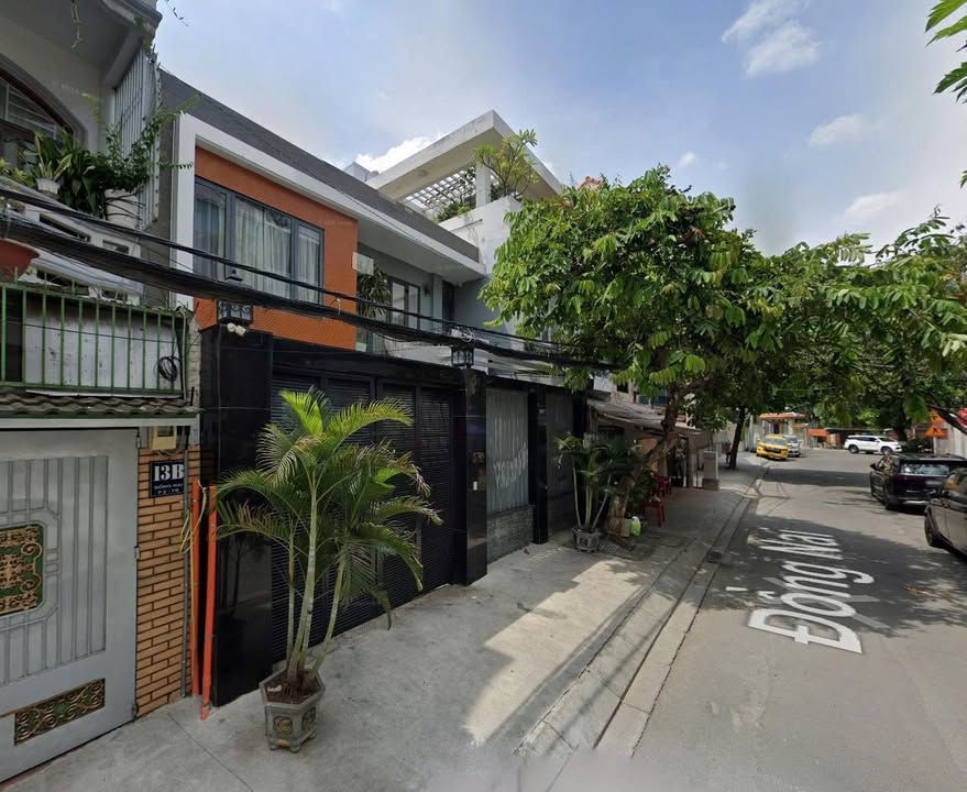 Nhà Mặt Tiền Ngang Lớn 125m² Gần Sân Bay Tân Bình - Giá Tốt