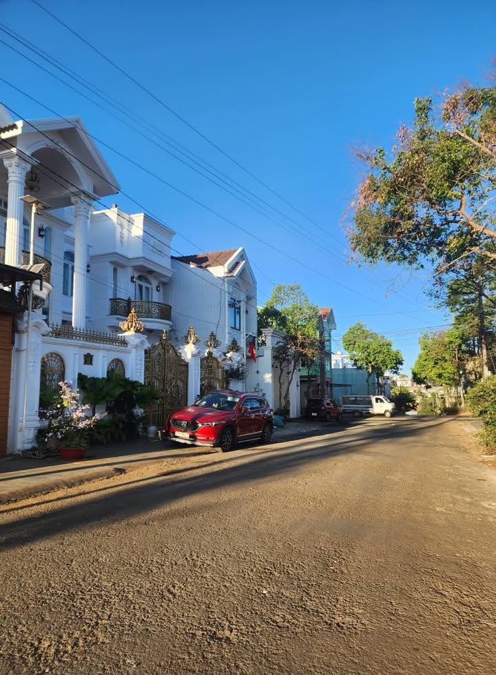 Đất nền VK Cầu Sắt Pleiku 90m² - Sổ đỏ, giá 1 tỷ - Cơ hội đầu tư vàng!