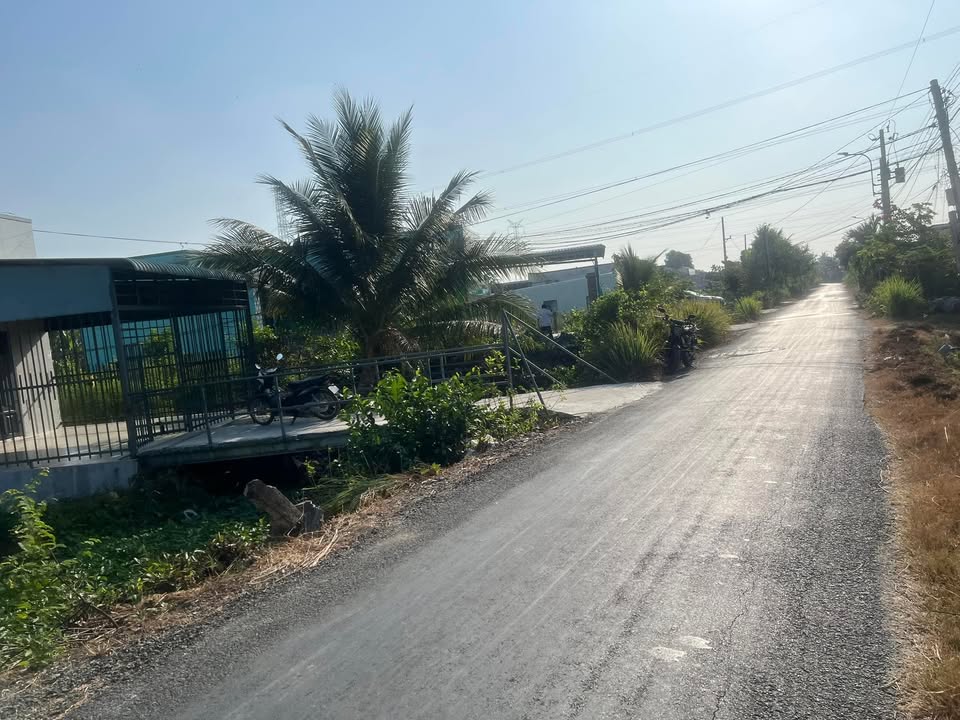 Nhà Cấp Bốn Cần Giuộc 150m² - Sổ Hồng Sẵn, Ô Tô Vào Tận Nhà!