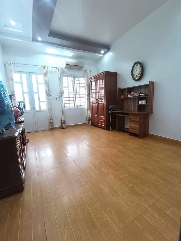 Nhà Cầu Cốc 38m² Tây Mỗ, cạnh Vinhomes Smart - Sẵn sàng ở ngay!