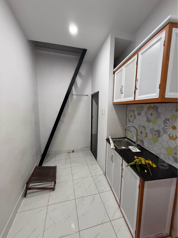 Nhà riêng Hoàng Hoa Thám Bình Thạnh 4.2 triệu - Sẵn sàng ở ngay!