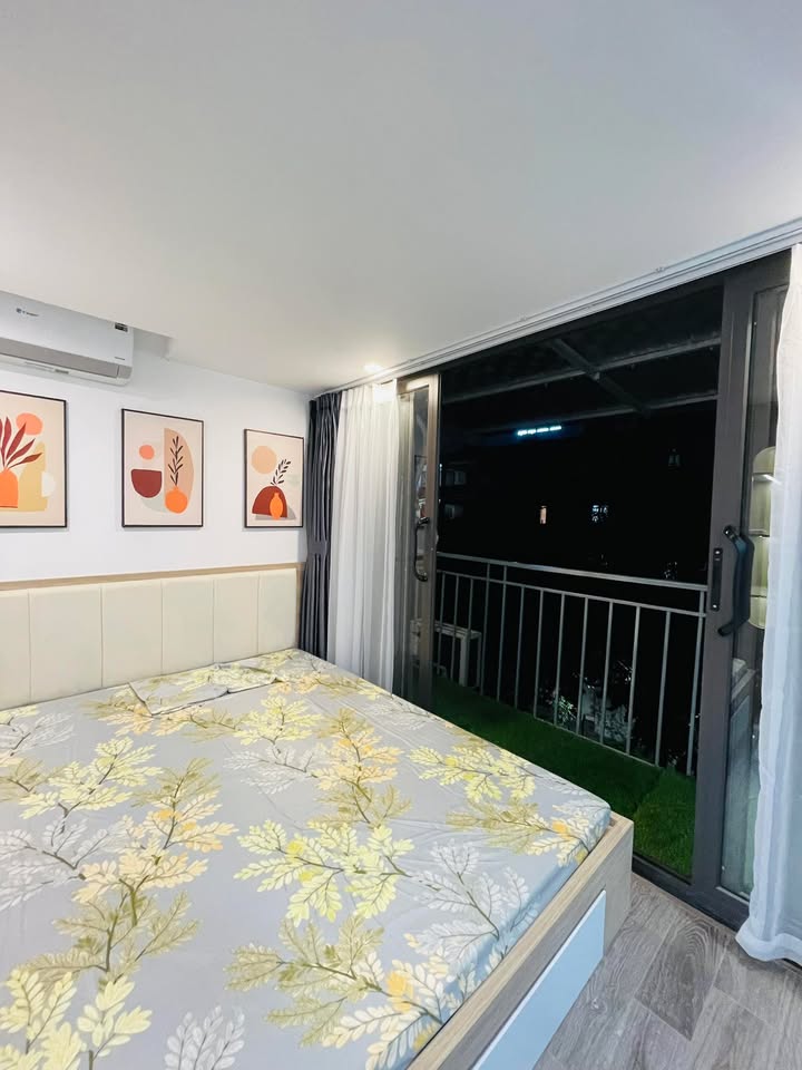 Căn hộ tập thể Quỳnh Mai 70m² - Căn góc, sẵn sàng vào ở!