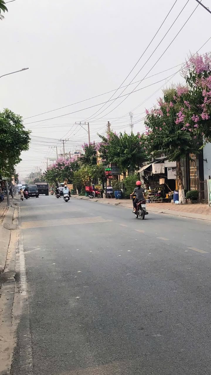 Nhà mặt tiền Nguyễn Chí Thanh Lái Thiêu 110m² - Vị trí kinh doanh đắc địa!