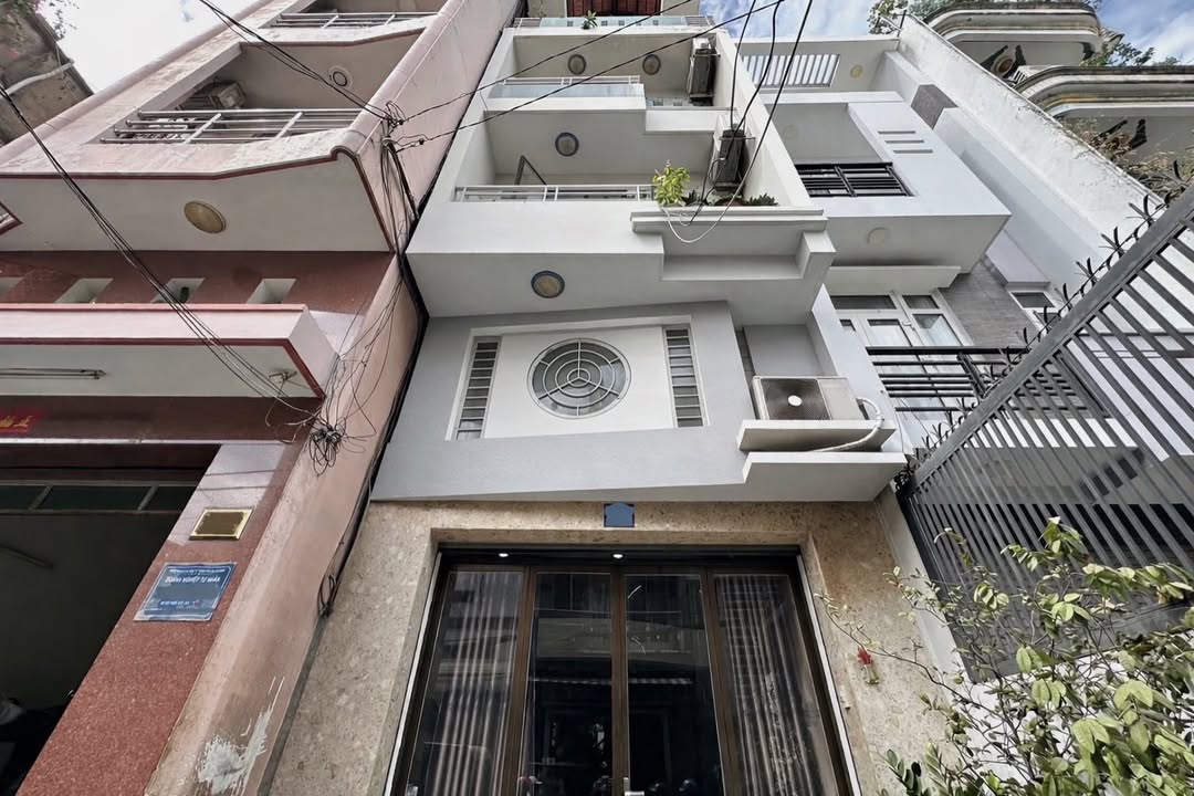 Bán nhà Nguyễn Đình Chính Phú Nhuận 120m² giá 16.5 tỷ - Ô tô vào tận nhà!